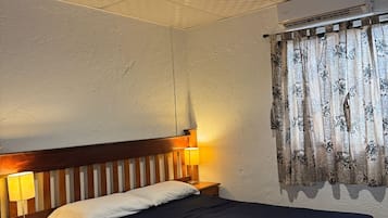 Estudio estándar, patio, vista al jardín | Wifi gratis y ropa de cama