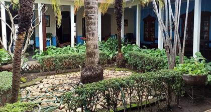 Hostal Harvest House