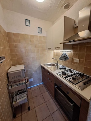 Private kitchen - La Salvia House by Gmb Holidays (Cannigione)