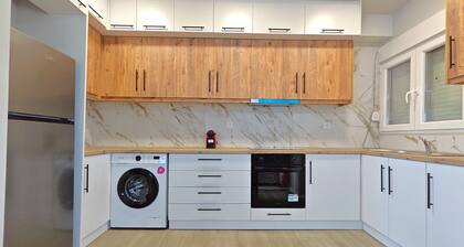 Olive Garden Farmhouse