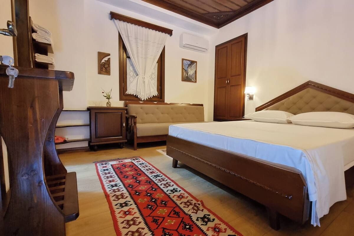 Deluxe Double Room | Desk, free WiFi