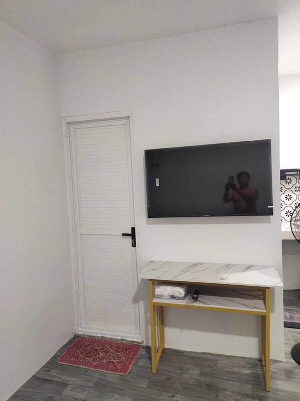 Unclassified image, 1 of 6, button - Affordable studio type guest house (Dagupan)