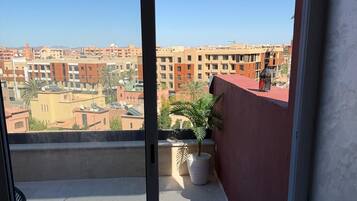 Comfort Apartment, Balcony, City View