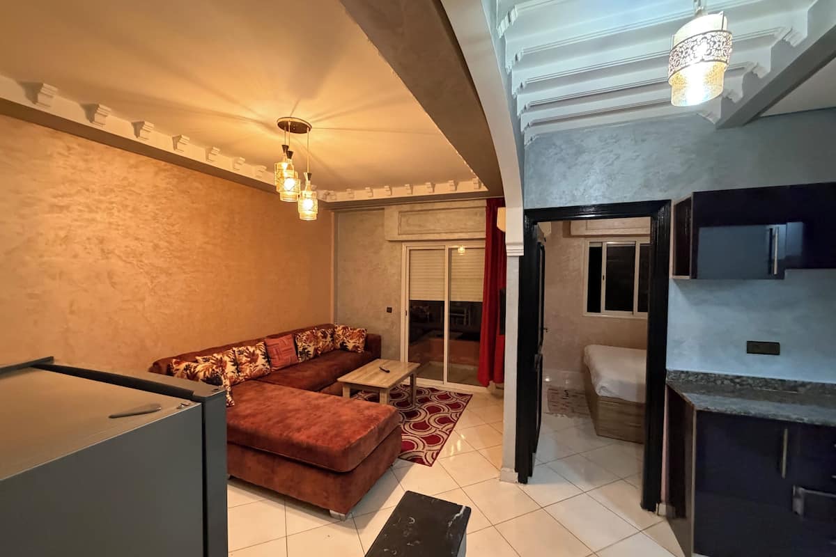 传统开间, 阳台, 城市景观 | 免费 WiFi