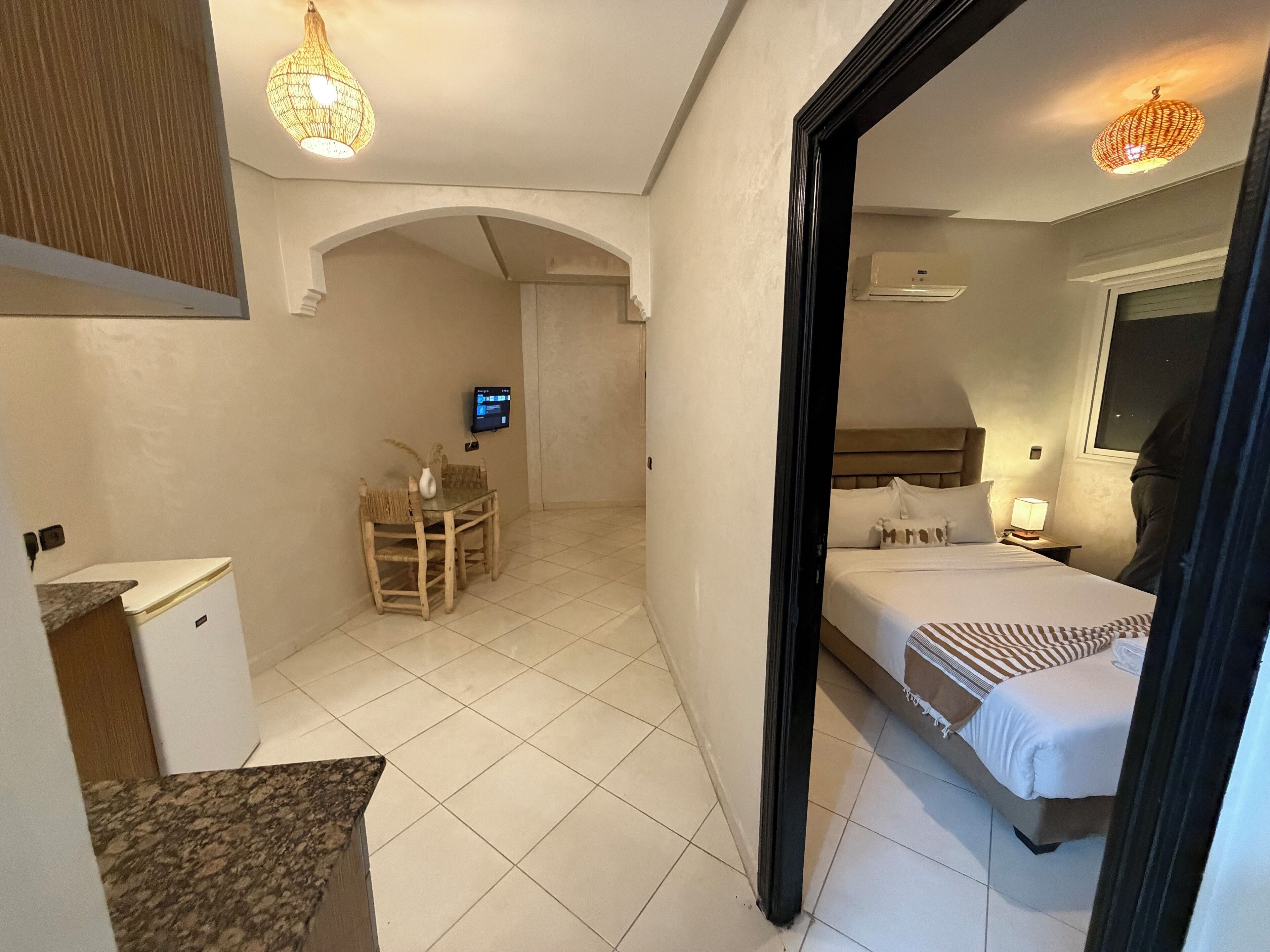 Classic Studio, City View | Free WiFi