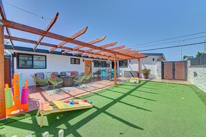 Children’s area - New! 2 miles to Disney - Magical 5BR Themed Getaway with Pool, Theater, Minigolf (Anaheim)
