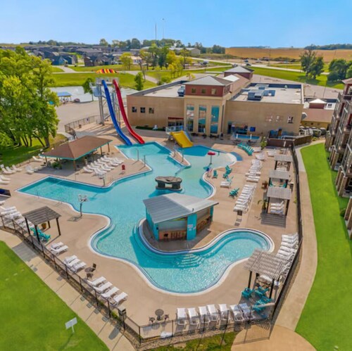 LUXURY 4br/3ba sleeps 12 at Bridges Bay. RARE 2 king rooms w/ ensuite baths!