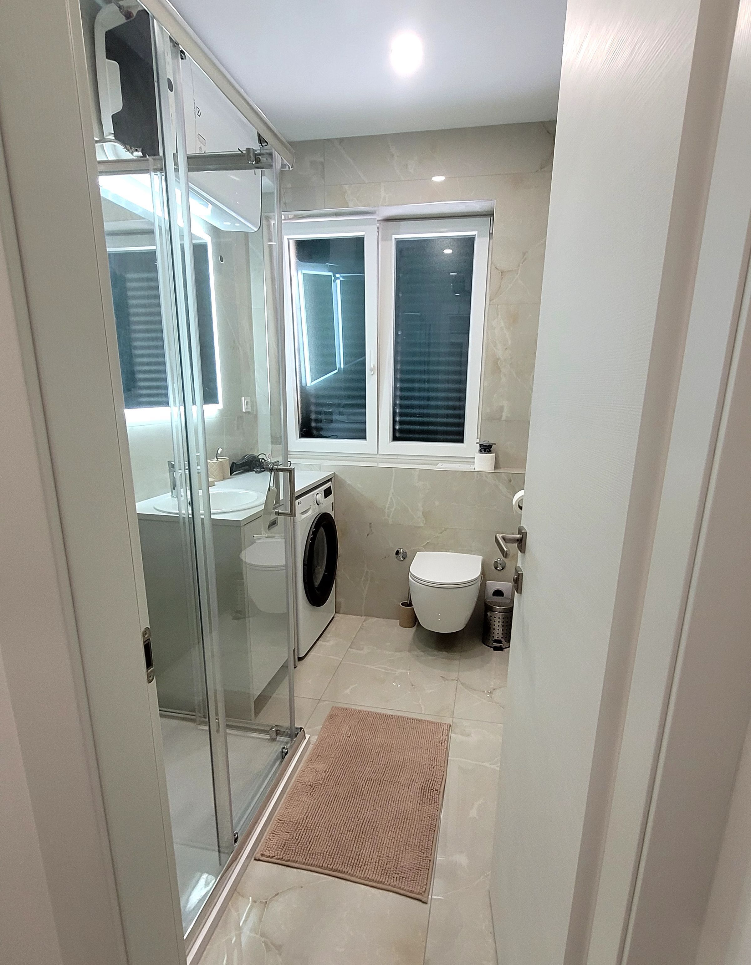 Studio, Stadtblick | Badezimmer | Haartrockner, Handtücher, Seife, Toilettenpapier