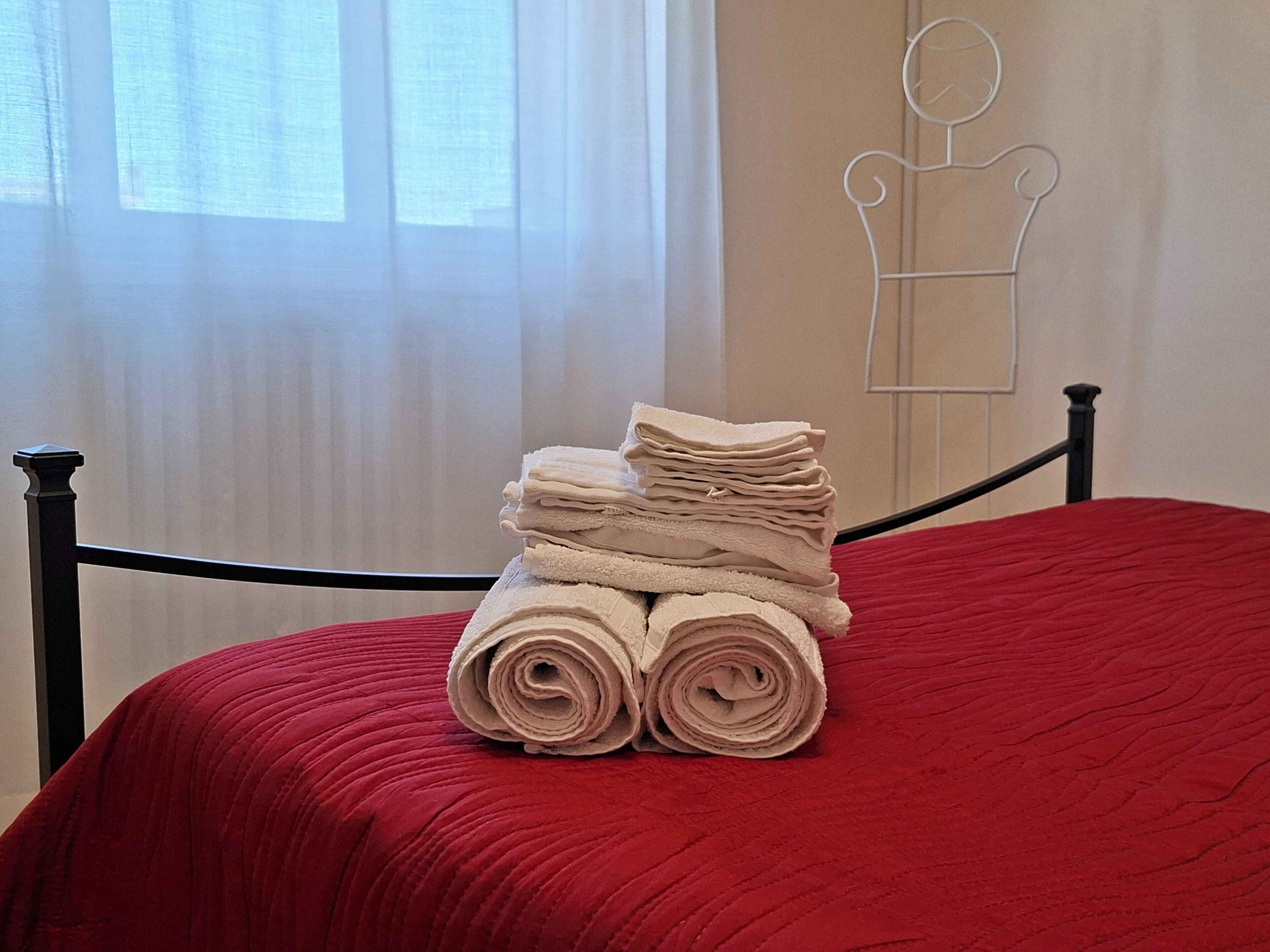 1 chambre, fer et planche à repasser, Wi-Fi, draps fournis