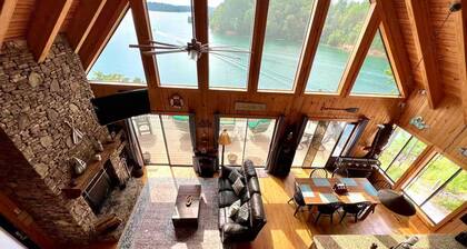 Sunset Point on Lake Keowee - Expansive views, deep water dock and hot tub!