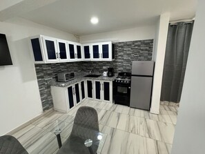 Private kitchen - Immense splendid new condo close to all 103 (Sosúa)