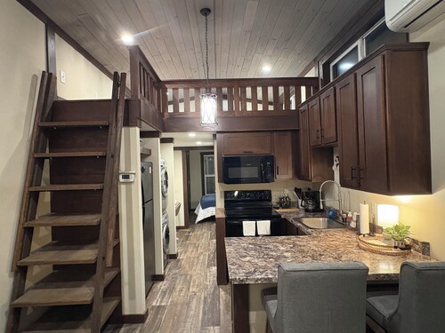 Tranquil 2-bedroom cottage with AC in charming Carolina, AL