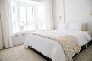 2 bedrooms, iron/ironing board, WiFi, bed sheets - Bohobunnie Bungalow • Artist Retreat in P-town (Pioneertown)