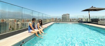 Edificio The Place Ñuñoa by Domus