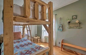 3 chambres, fer et planche à repasser, Wi-Fi, draps fournis