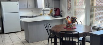 3bedroom 2bath 2car garage pet friendly