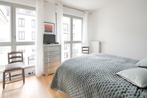 2 bedrooms, iron/ironing board, free WiFi, bed sheets - Esprit Village - Avec parking privé (Clamart)