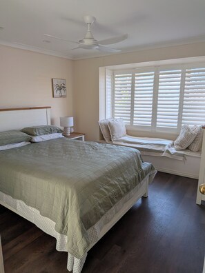 3 dormitorios, tabla de planchar con plancha, wifi y ropa de cama