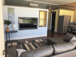 Living area - CLIMBERS NEST-Spacious 7-bedroom house in peaceful Zoe perfect for large groups. (Zoe)