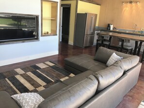 Living area - CLIMBERS NEST-Spacious 7-bedroom house in peaceful Zoe perfect for large groups. (Zoe)