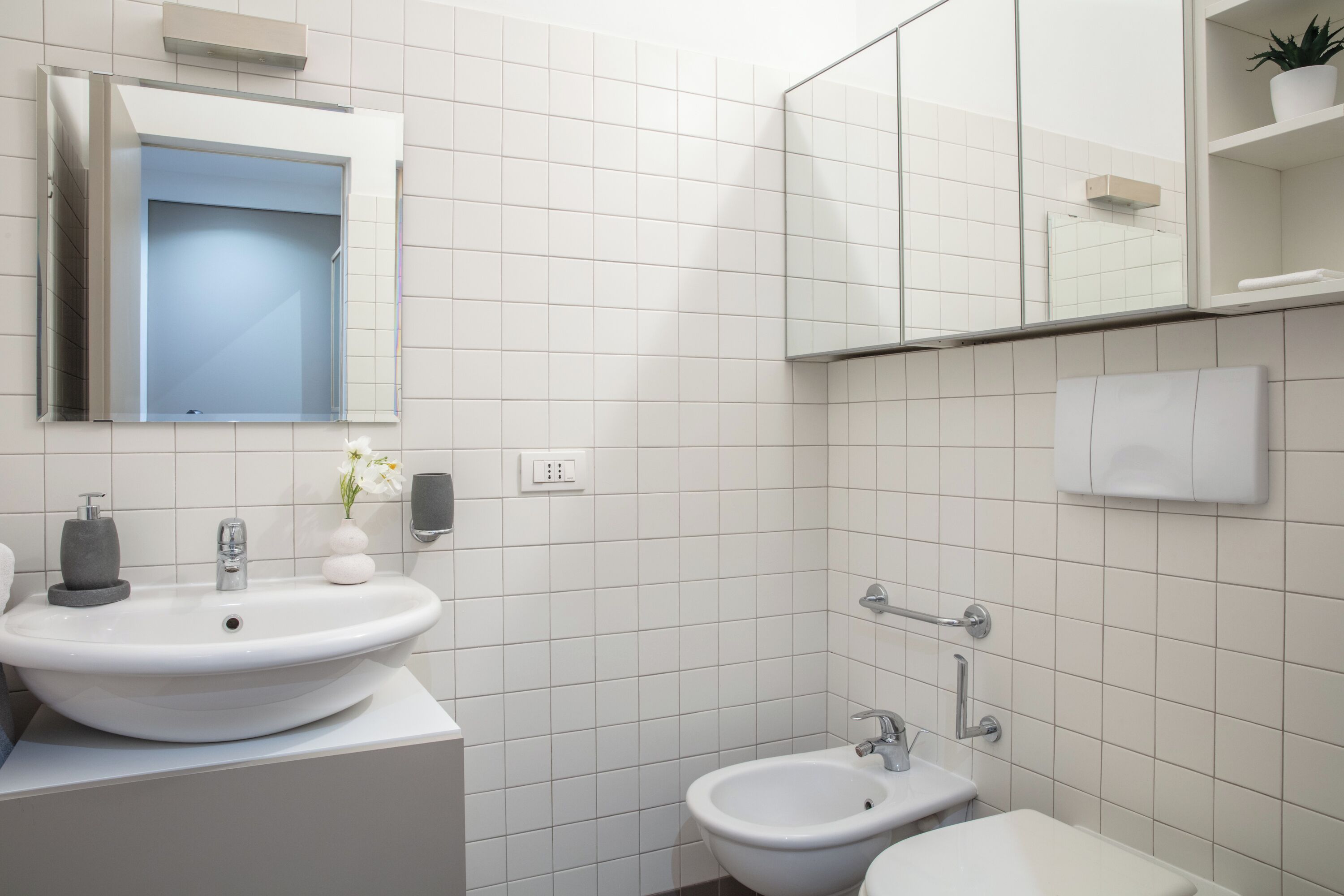 Dusche, Haartrockner, Bidet, Handtücher