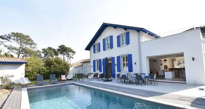 CAPBRETON "CARPE DIEM" Magnificent house with swimming pool for 10 people