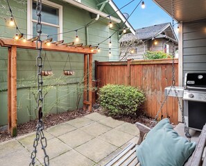 Terrace/patio - Bright West Seattle 3BR • EV Parking • Walkable • Near Stadiums (Seattle)