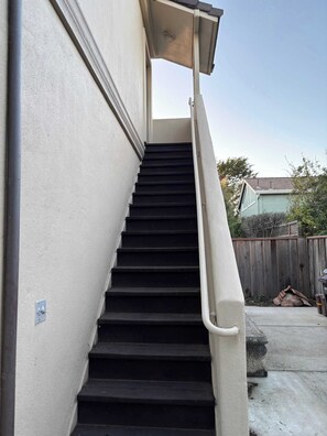 Exterior detail - The Cliffside Casita (Santa Cruz)