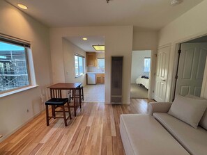 Internet, bed sheets