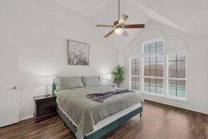 Strygejern/strygebræt, Wi-Fi, sengetøj