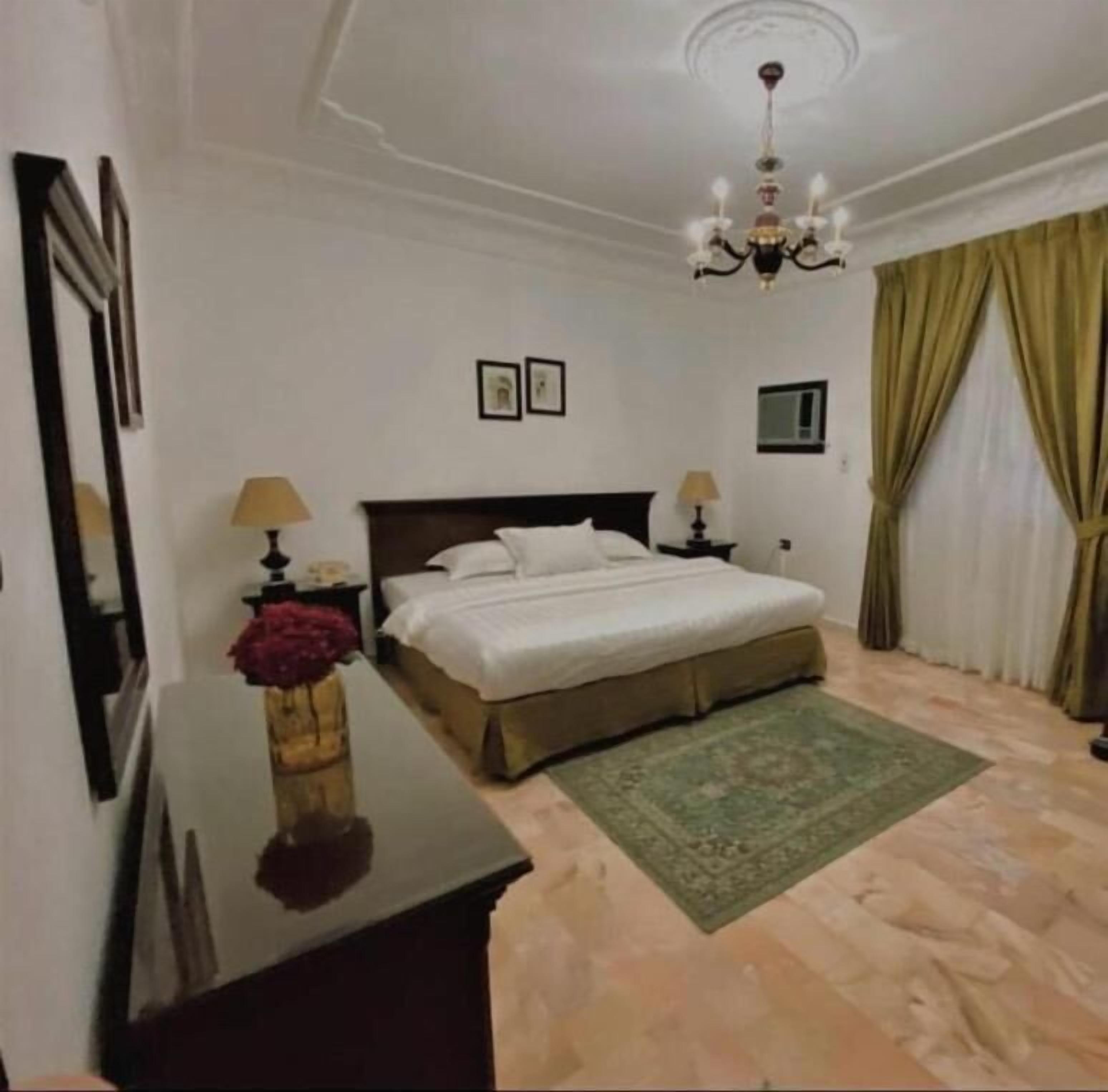 家庭公寓, 2 间卧室 | 遮光窗帘、熨斗/熨板、免费 WiFi、轮椅无障碍