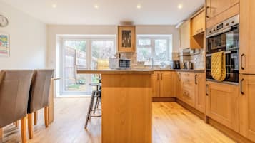 Microwave, oven, stovetop, dishwasher