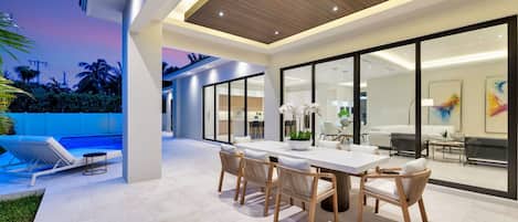 Outdoor dining