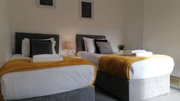 4 bedrooms, iron/ironing board, free WiFi, bed sheets