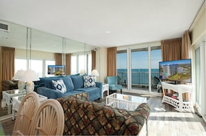 Smart TV - Two oceanfront units, side by side. Perfect for extended family and golf group vacations (Myrtle Beach)