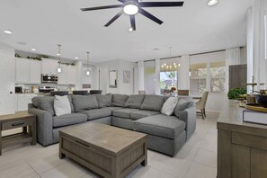 Smart TV, offices - South Fort Myers Gated Retreat! Community Pool! Close to Beaches, Dining, Shopping & Parks! (Fort Myers)