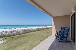 Terrace/patio - New and 50 seconds from water (Destin)