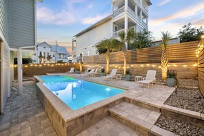 A heated pool - New Kulula WEST-  3 BR, Sleeps 9, Heated Salt Water Pool, Bikes & moments from the beach (Santa Rosa Beach)