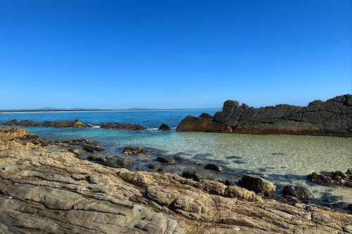 Pebbly Beach Estate | Sleeps 18