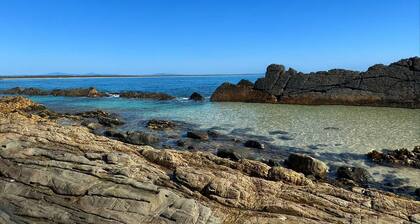 Pebbly Beach Estate | Sleeps 18