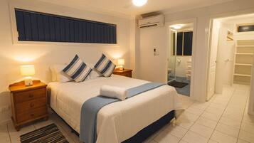 7 bedrooms, desk, iron/ironing board, WiFi