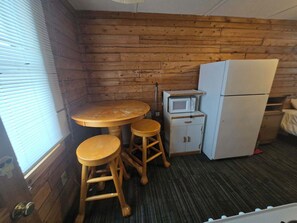 Unclassified image, 3 of 6, button - EC4 Northwoods Getaway w/Jetted Tub perfect for relaxing getaway (Chassell)