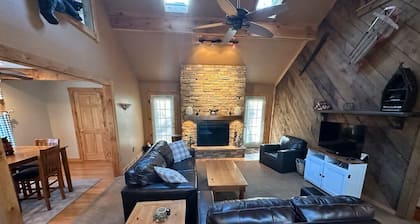 Cozy Getaway Near Seven Springs Ski Resort