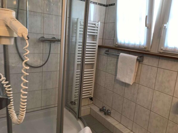 Imej tidak diklasifikasikan, 1 daripada 85, butang