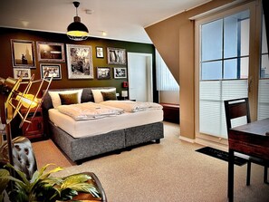 صورة غير مصنفة، 2 من 85، زرّ