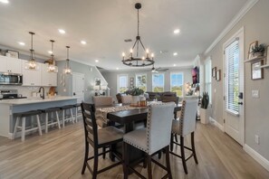 Dining - Cozy 3-bedroom house in charming Davenport (Davenport)