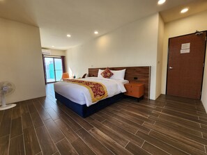 Deluxe Double Room, Balcony | Free WiFi - Penghu Dayou View B&B (Magong)