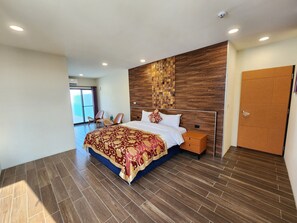 Deluxe Double Room, Balcony | Free WiFi - Penghu Dayou View B&B (Magong)