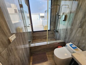 Deluxe-dobbeltværelse - balkon | Badeværelse