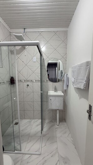 Handtücher, Seife, Toilettenpapier